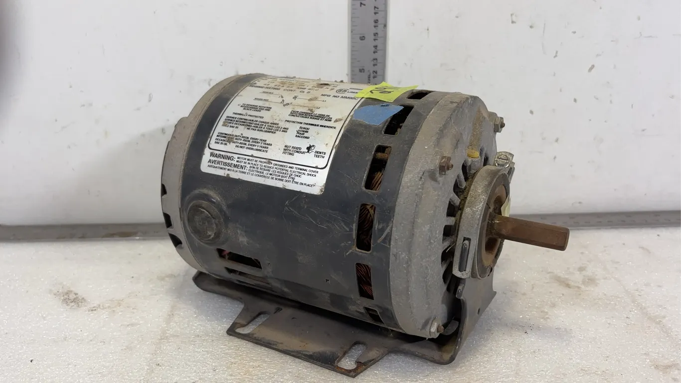 Cylindrical Electric Motor, Industrial 1/4HP, Single Phase 115V 60HZ *Unreserved*