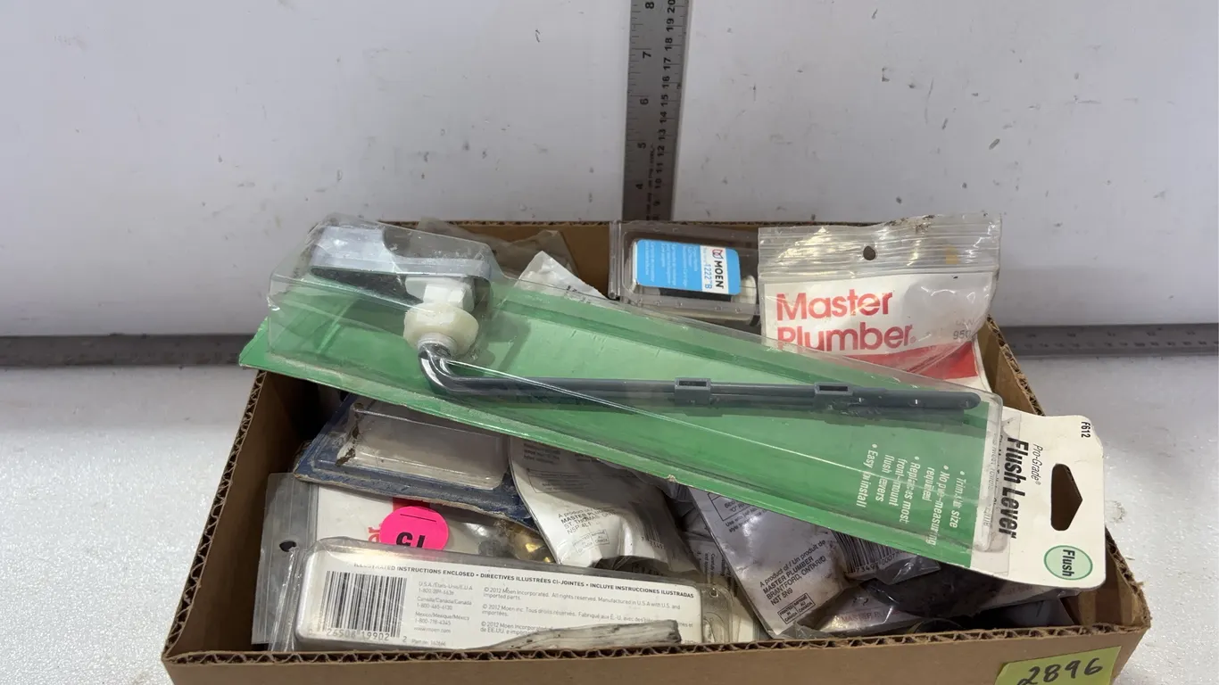 1 - Box of Plumbing Fittings and Pieces, approx. 82 pce *Unreserved*