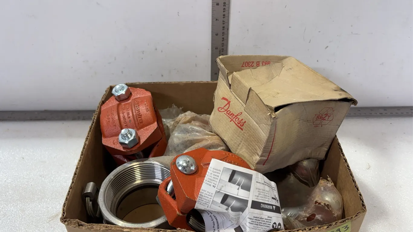 1 - Box of Mechanical Pipe Couplings, approx. 8 pce *Unreserved*