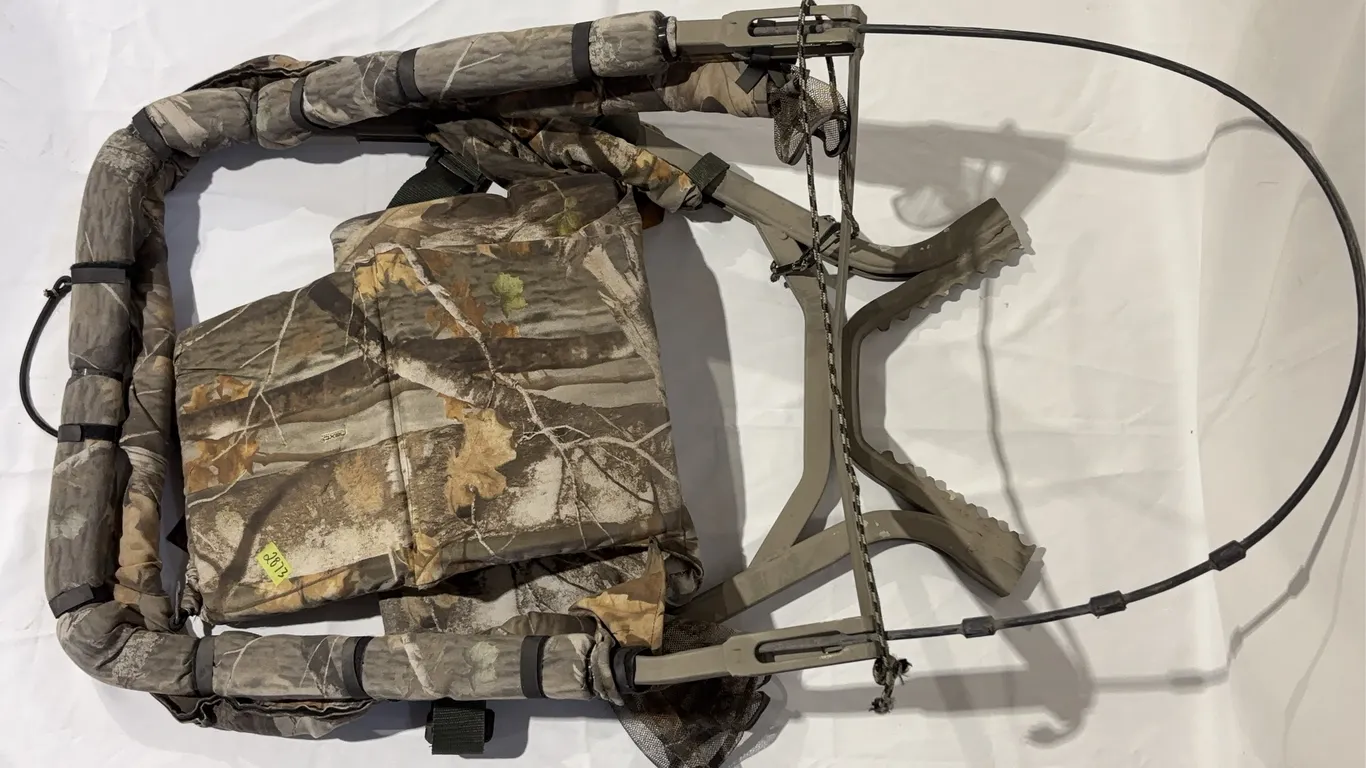 Hunting Tree Stand Camo *Unreserved*