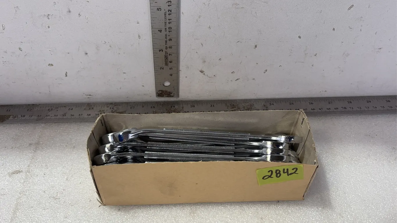 1 - Box of 16mm Wrenches, approx. 10 Units *Unreserved*