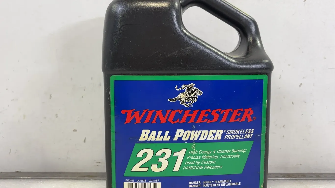 Winchester 231 Smokeless Rifle Powder, Approx. 1.5lbs *Unreserved*