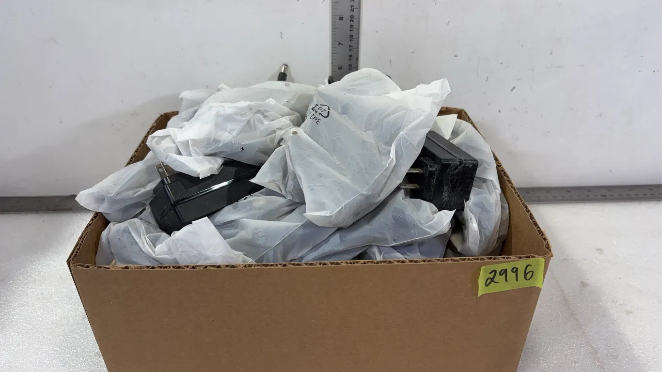 Box of AC Adapters/Chargers, 110v/60Hz with 12V output, Approx 29 pce, *Unreserved*