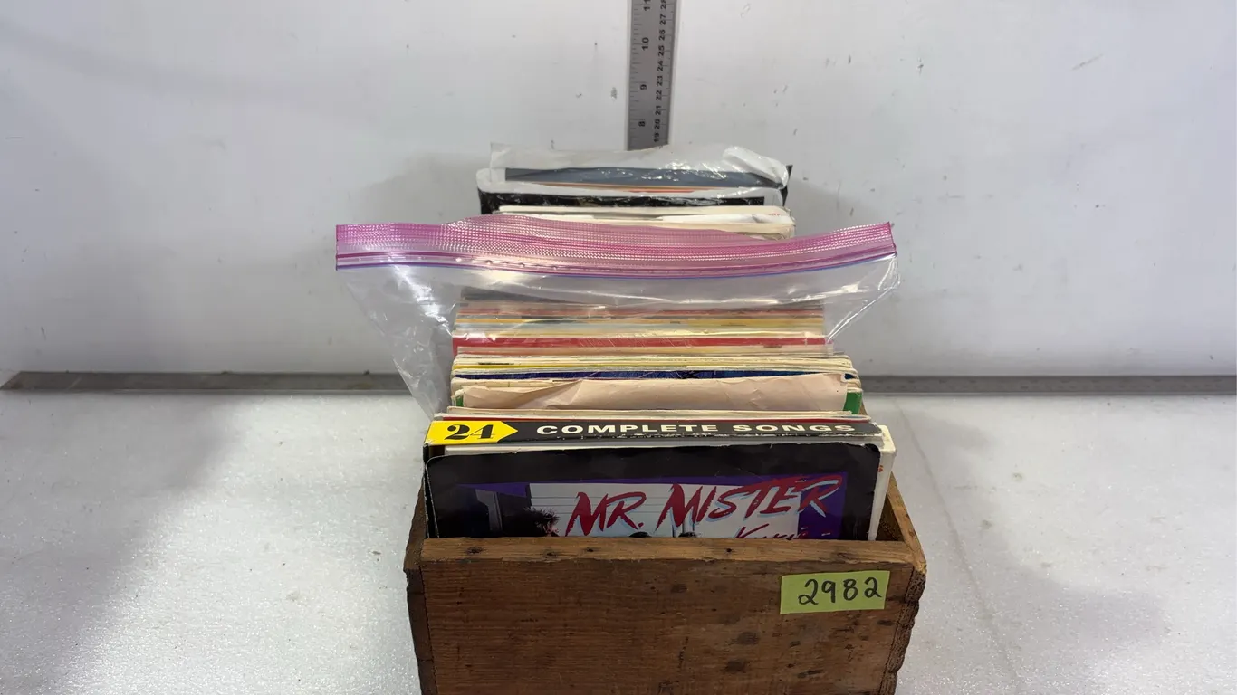 Box of Vintage 45s Records, Approx 83 pce, *Unreserved*