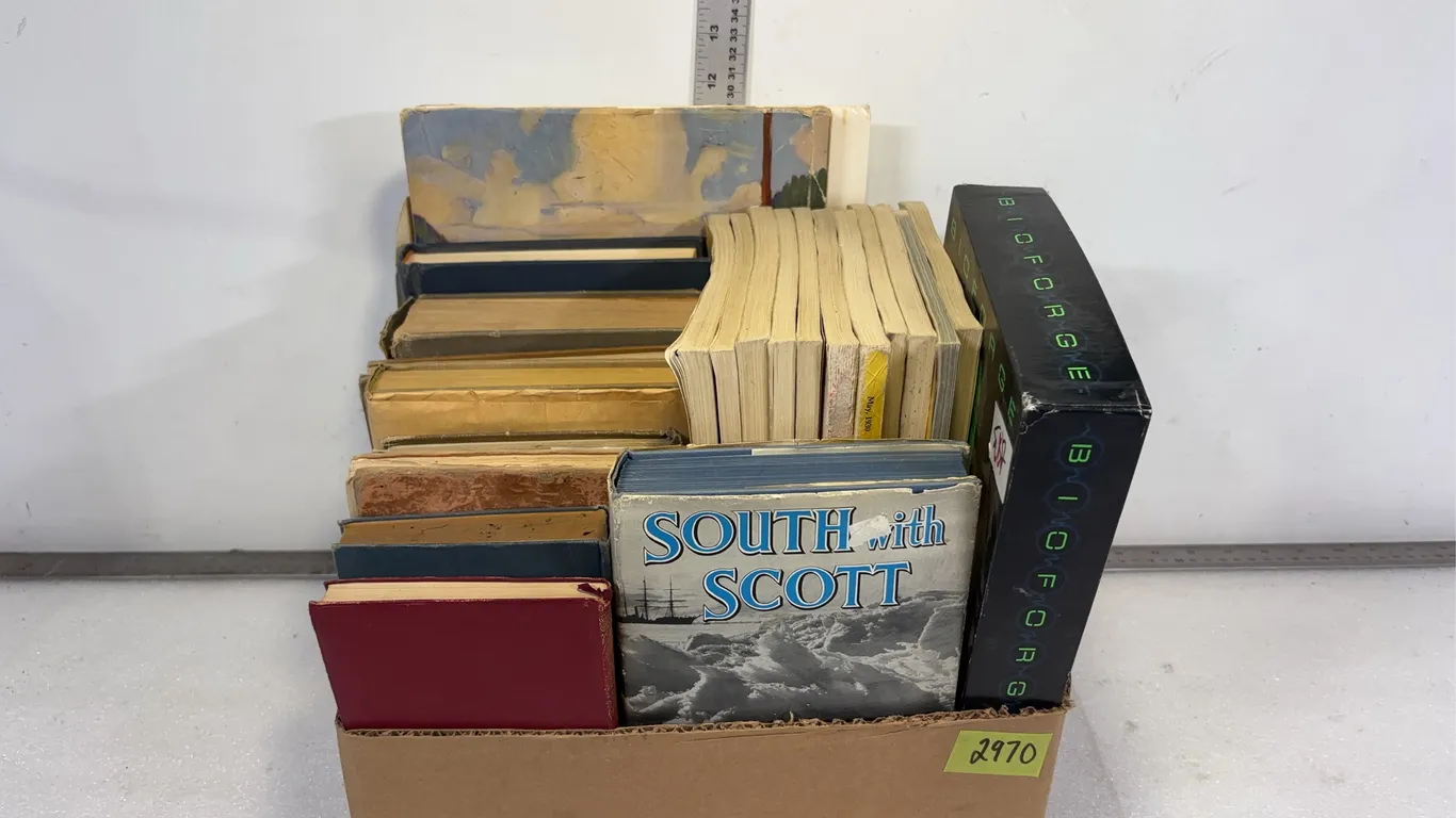 Box of Vintage Books and 1 - Video/computer game, Approx 25 pce, *Unreserved*