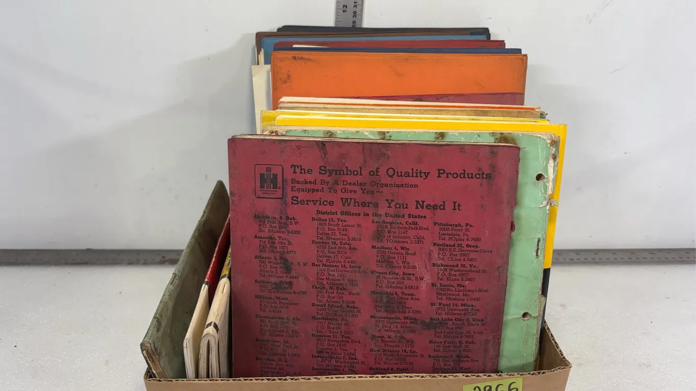 Box of Vintage Service manuals, John Deere, Massey, IH, Approx 23 pce, *Unreserved*