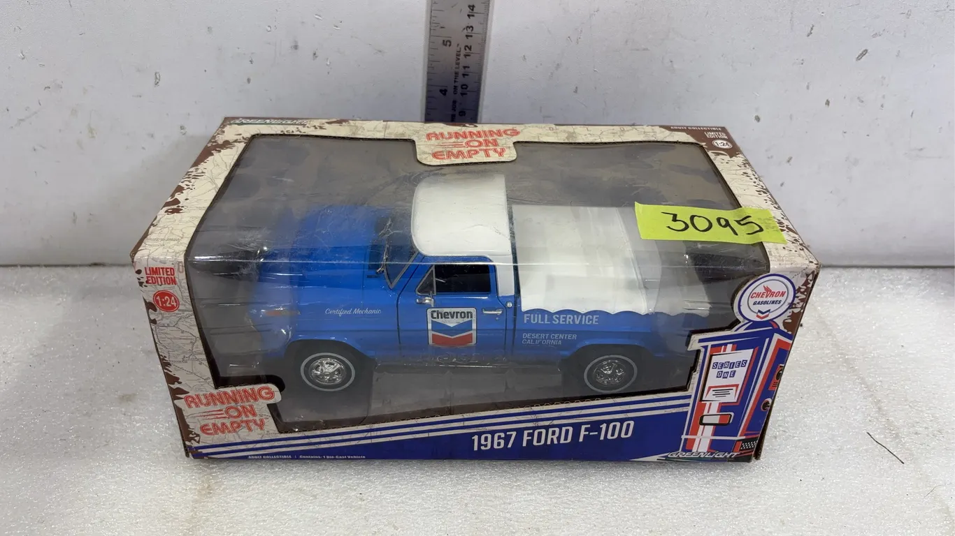 Grrenlight Collectibles Running On Empty 1967 Ford F-100, Approximately 10" x 5" x 5"*Unreserved*