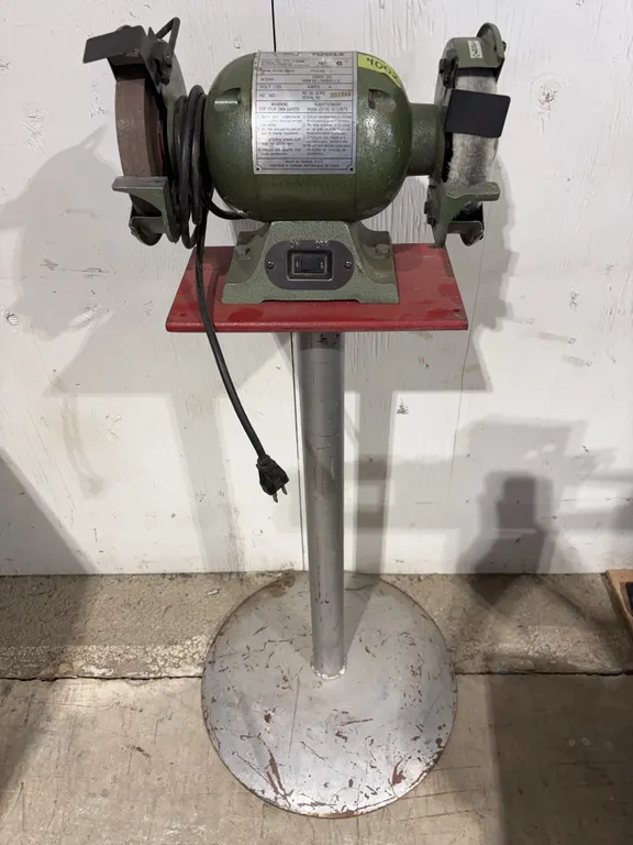House of Tools 6" Bench Grinder, approx. 45" x 18" x 18", *Unreserved*