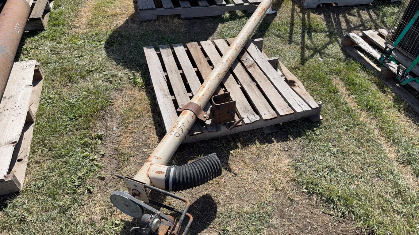 4'' diameter Pony Auger Approx. 11' ( Owner states Motor works but starter Solenoid Failed, 12V *Unreserved*