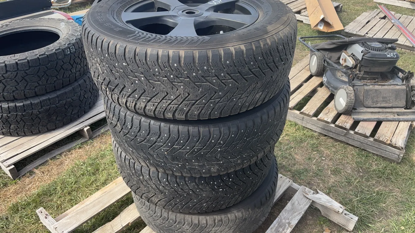 Nokian Tires (4) 245/65R17 on rims, 5 bolt multi fit *Unreserved*
