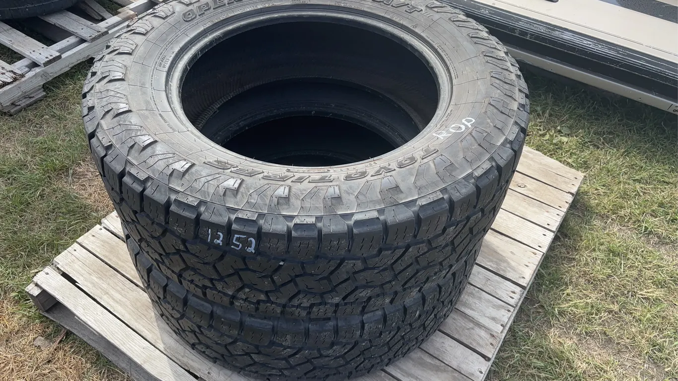 Toyo Tires (2) LT275/65R20, *Unreserved*