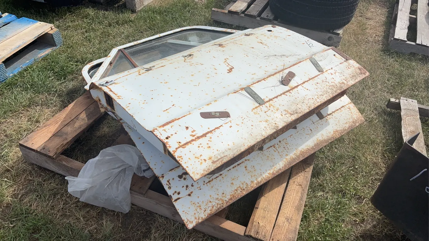 1967-72 Chev Custom Truck doors, approx 3'4"x4', *Unreserved*