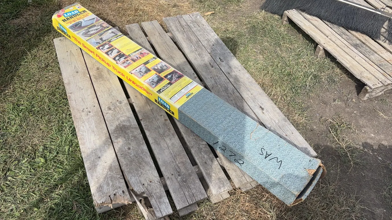 Load Handler tarp system for truckbed, *Unreserved*