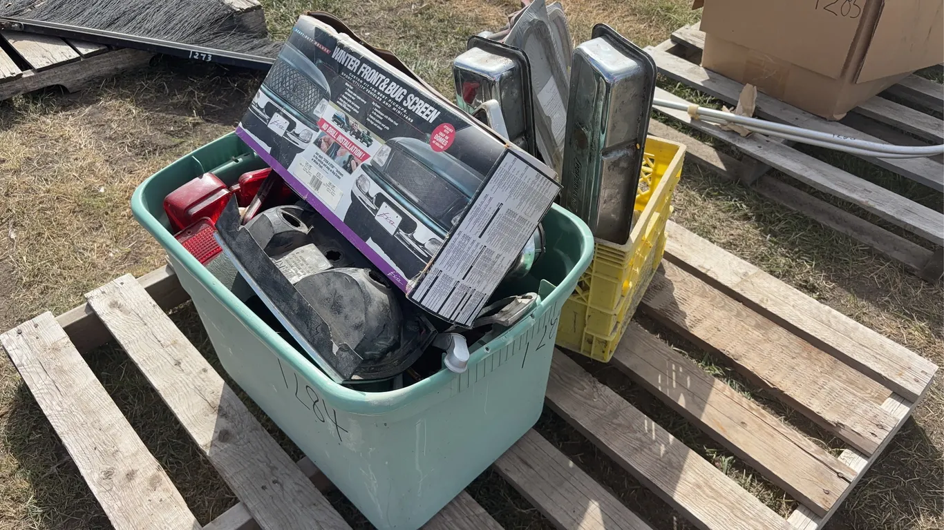 Chev parts, lights, bug screen, mirrors, intake manifold, approx. 5 pces, *Unreserved*