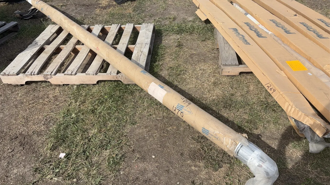 Awning, approx 12'6", *Unreserved*
