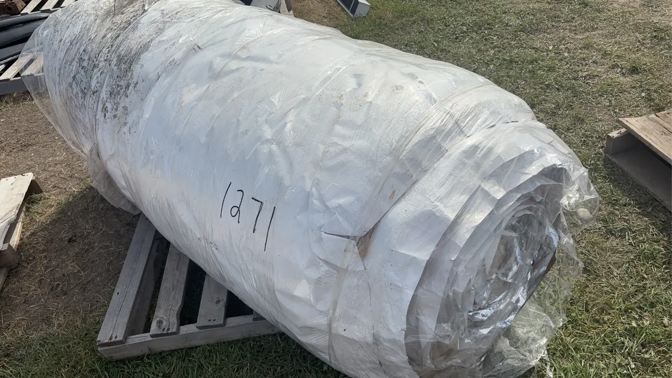 Roll of Insulation approx 6'6" w x 50', *Unreserved*