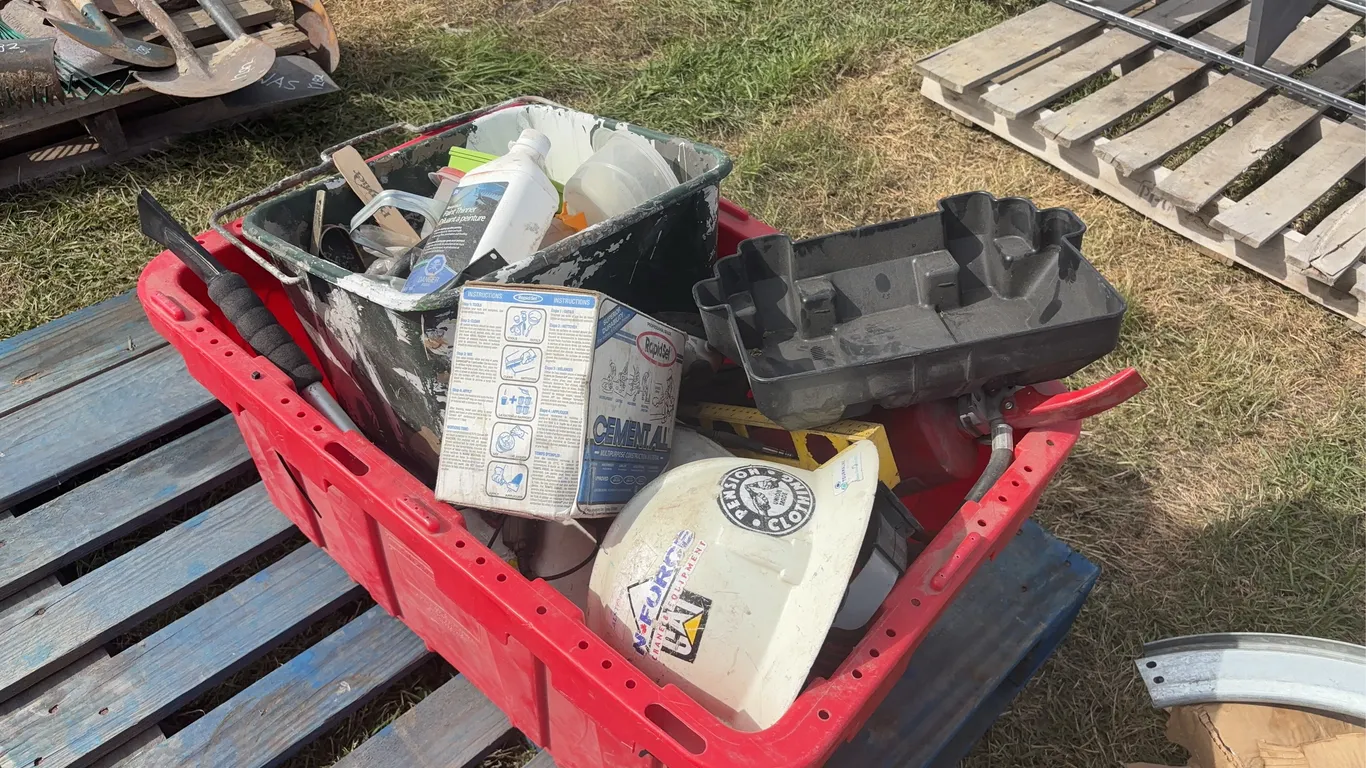 Box of Automotive Misc Parts *Unreserved*