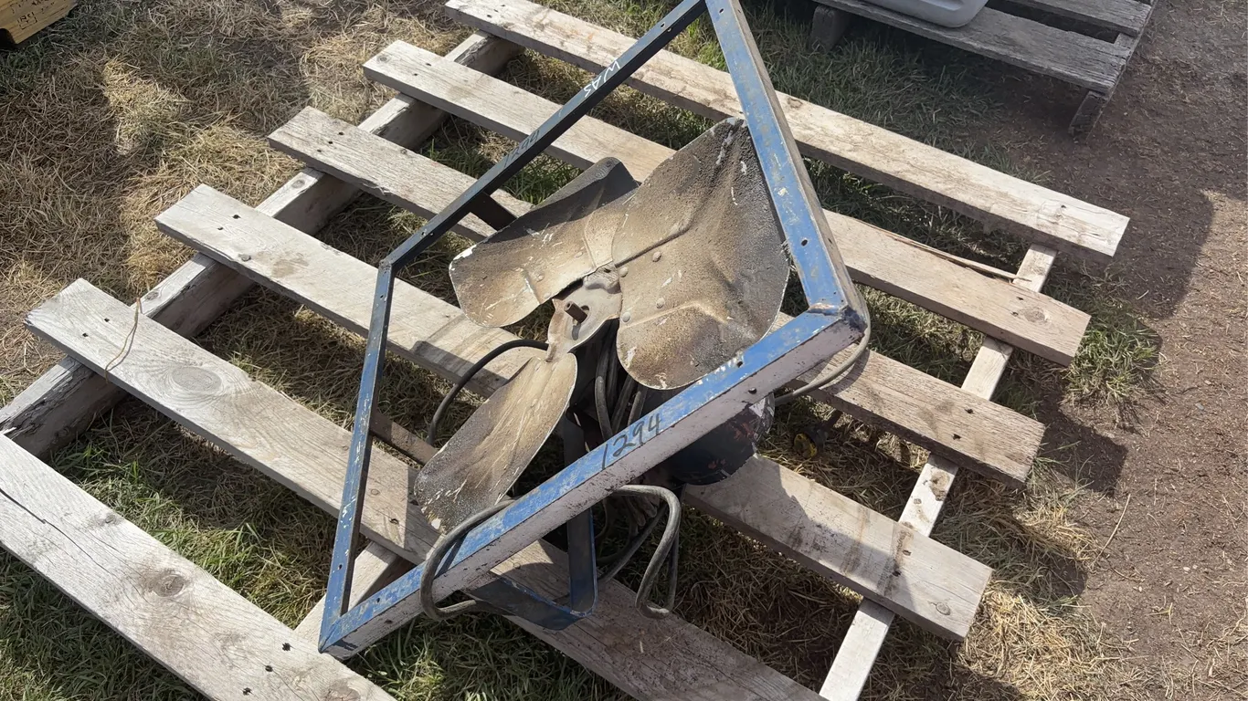 Exhaust fan, 115v, 5.6 amps, 60 hz, *Unreserved*