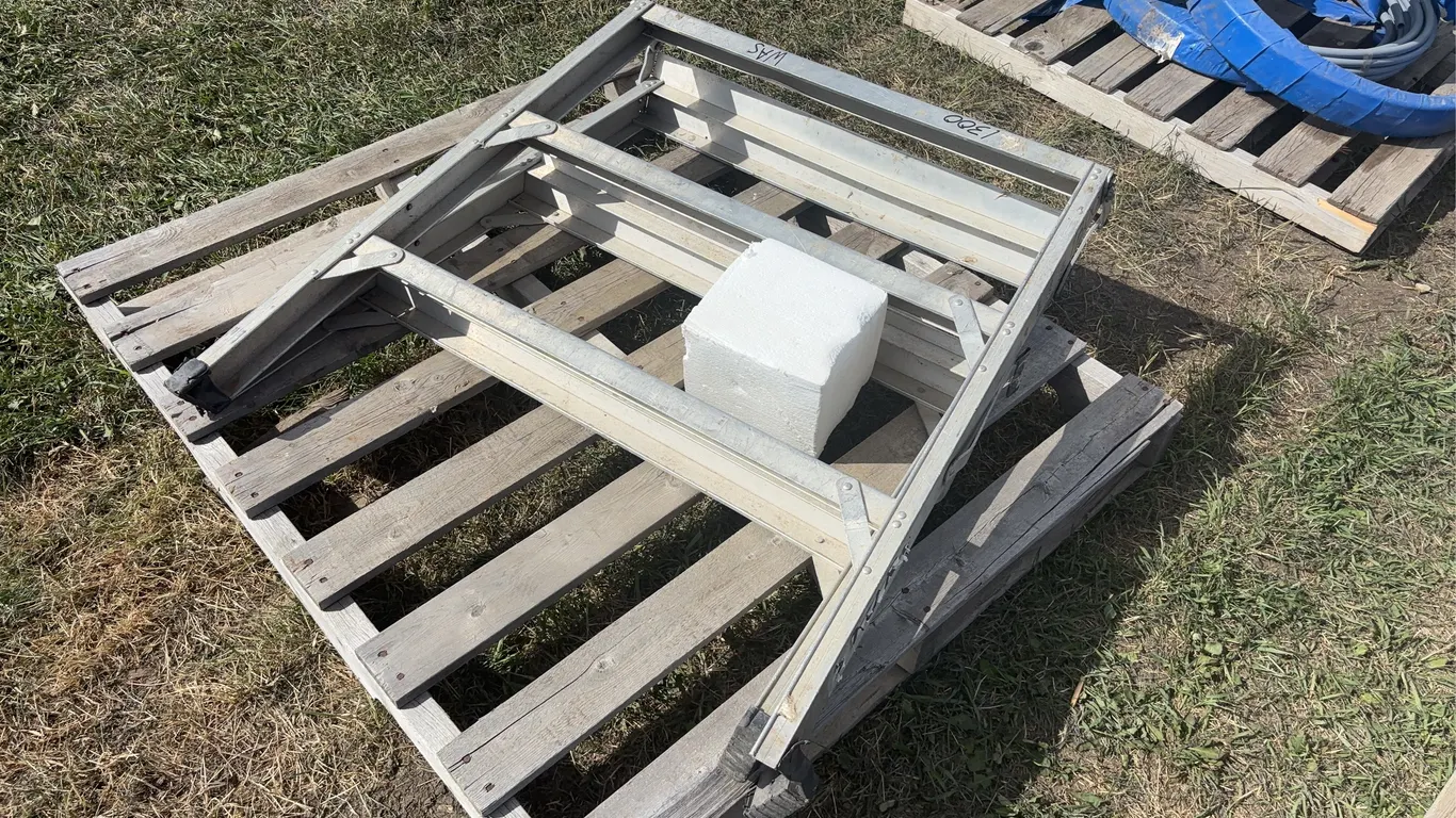 3 Tier Step stool approx 2'10"x3', *Unreserved*