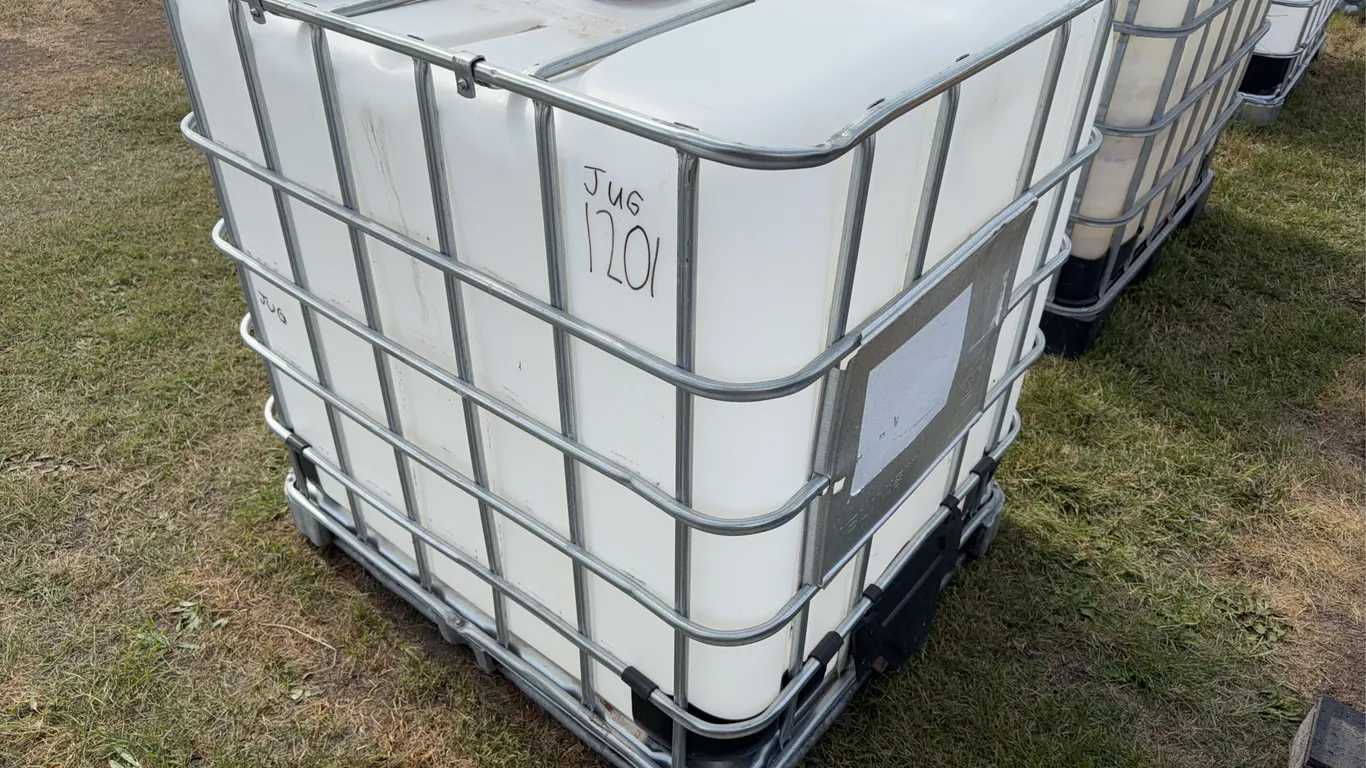 1000L Tote, last held propylene glycol, *Unreserved*