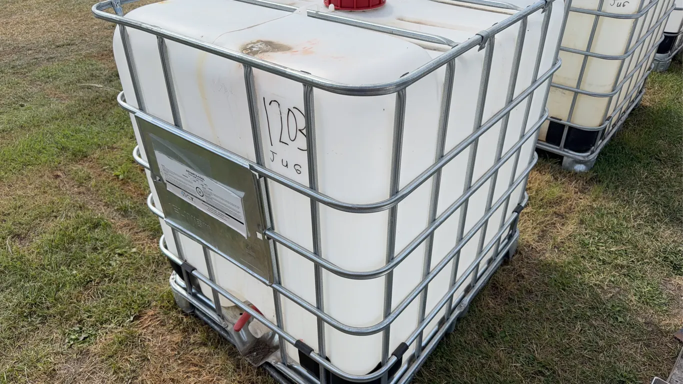 1000L Tote, last held propylene glycol, *Unreserved*
