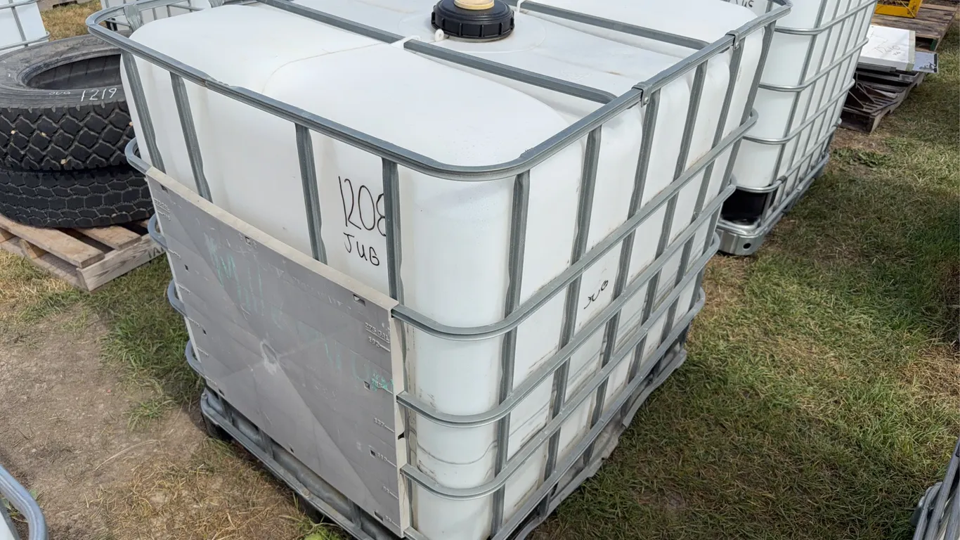 1000L Tote, last held propylene glycol, *Unreserved*