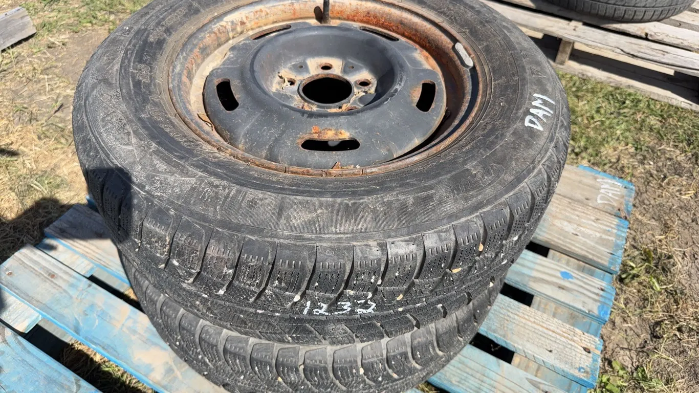 Durun Tires (2) D2009 205/70R15 96T on 5 Bolt rims, *Unreserved*