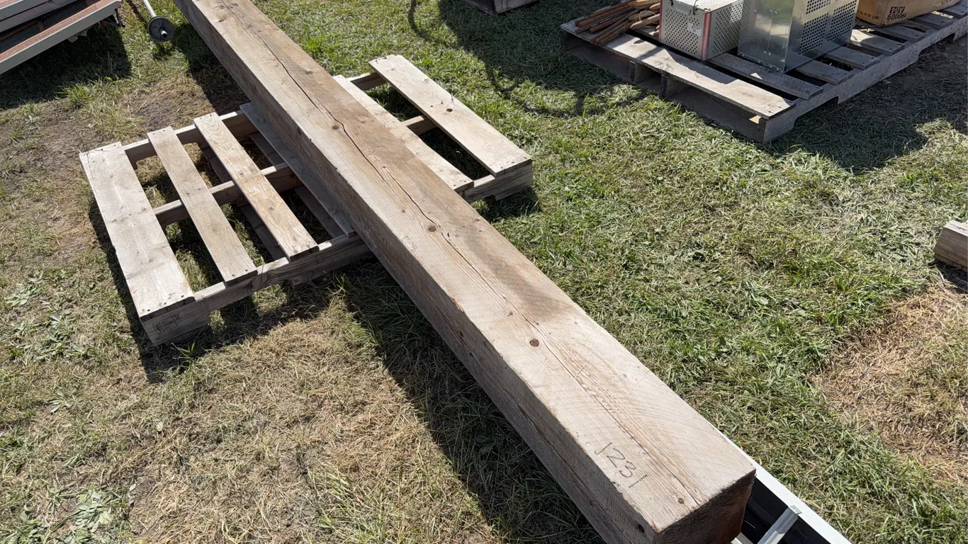 Cedar Post, Approx. 8'' x 8'' x 12'7'' *Unreserved*