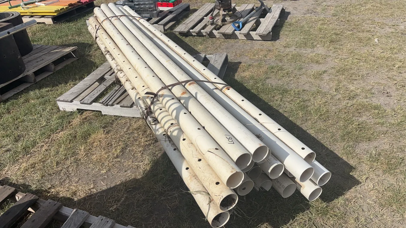 PVC pieces, approx 28, *Unreserved*