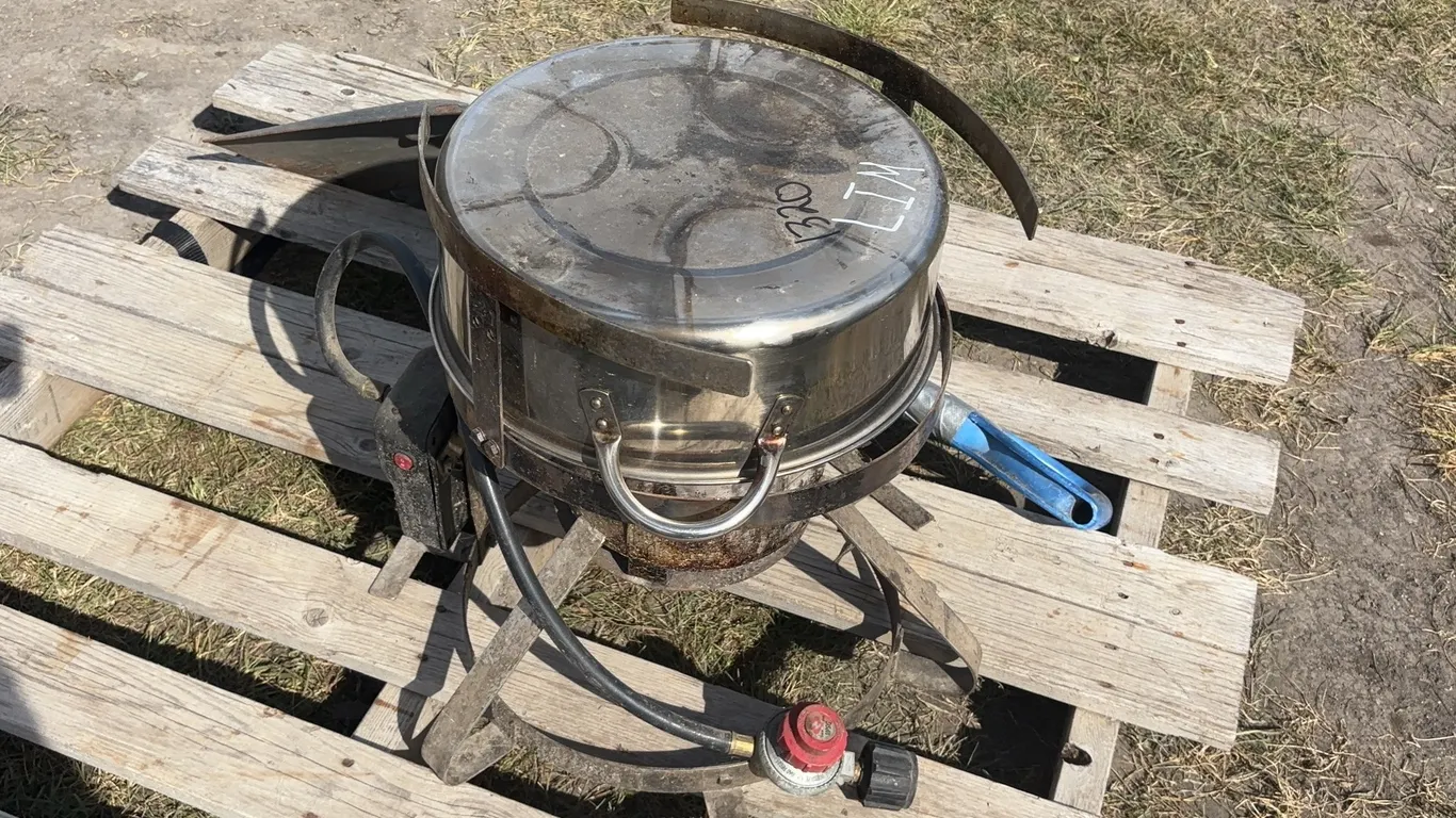 Shovel, Propane Boiler, *Unreserved*