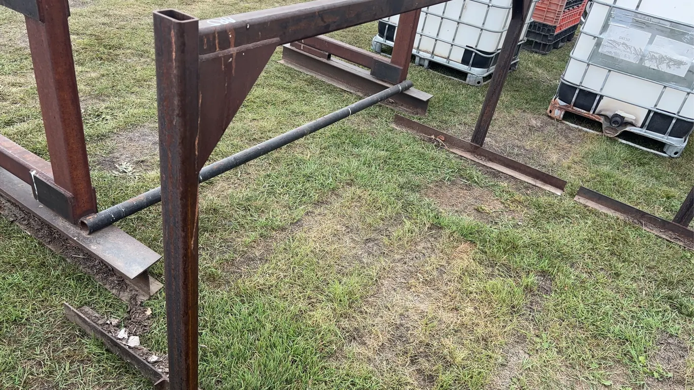 Metal Stand, approx 8'6" x 4' x 4', *Unreserved*
