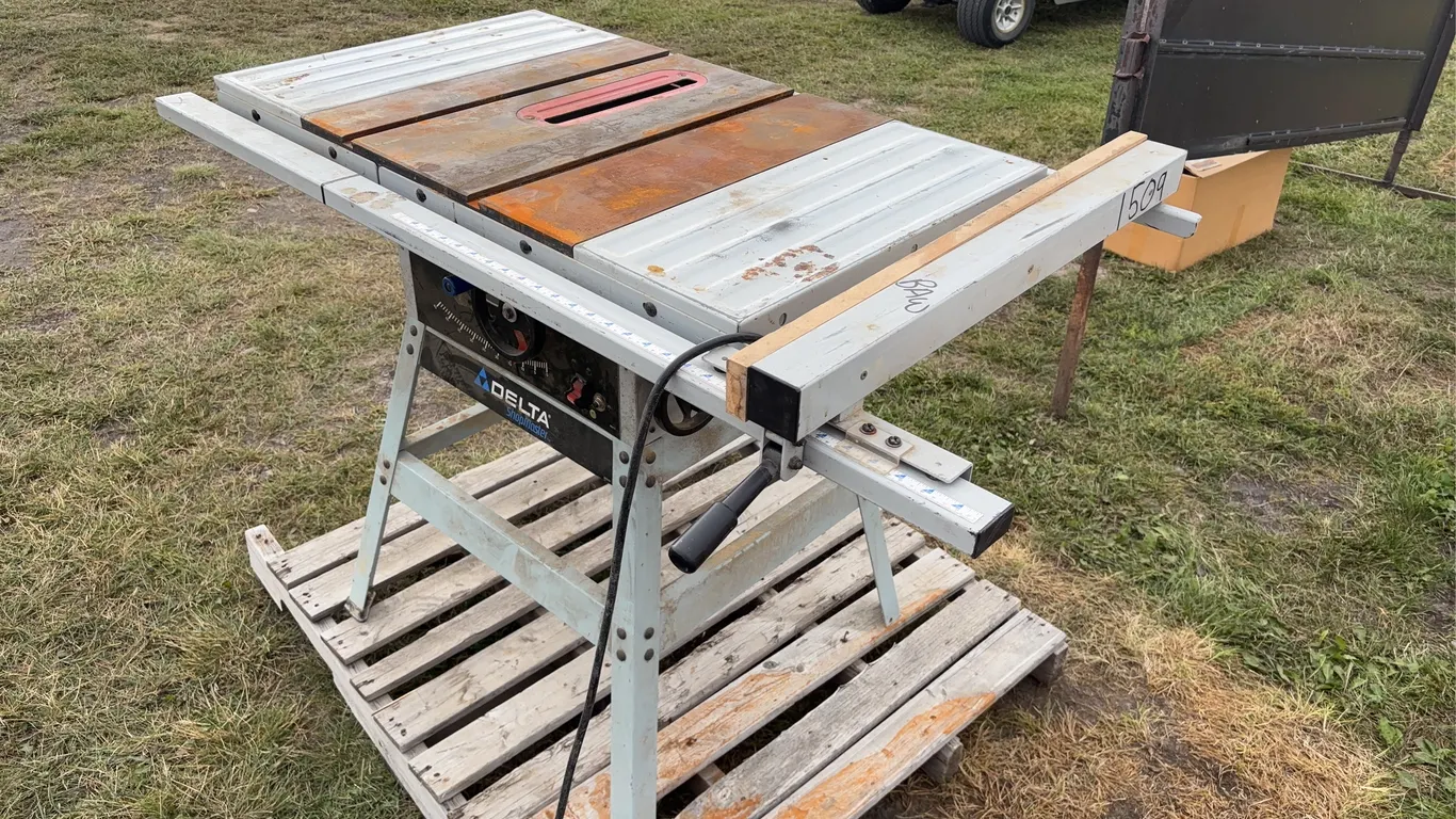 Delta Tablesaw 120v, 15 amp, 4000 rpm, *Unreserved*