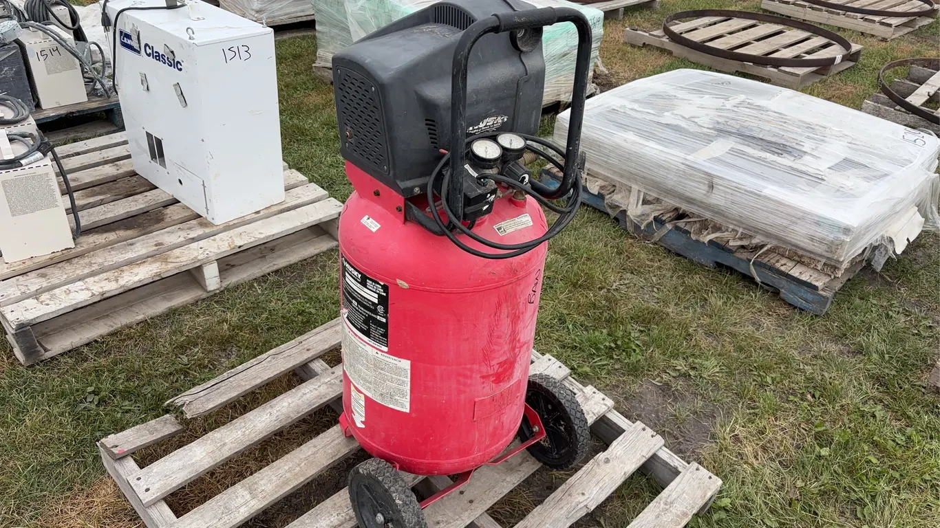 Husky 20 gallon Air compressor sn TAW-2080, 120v, 13.5 amp, *Unreserved*