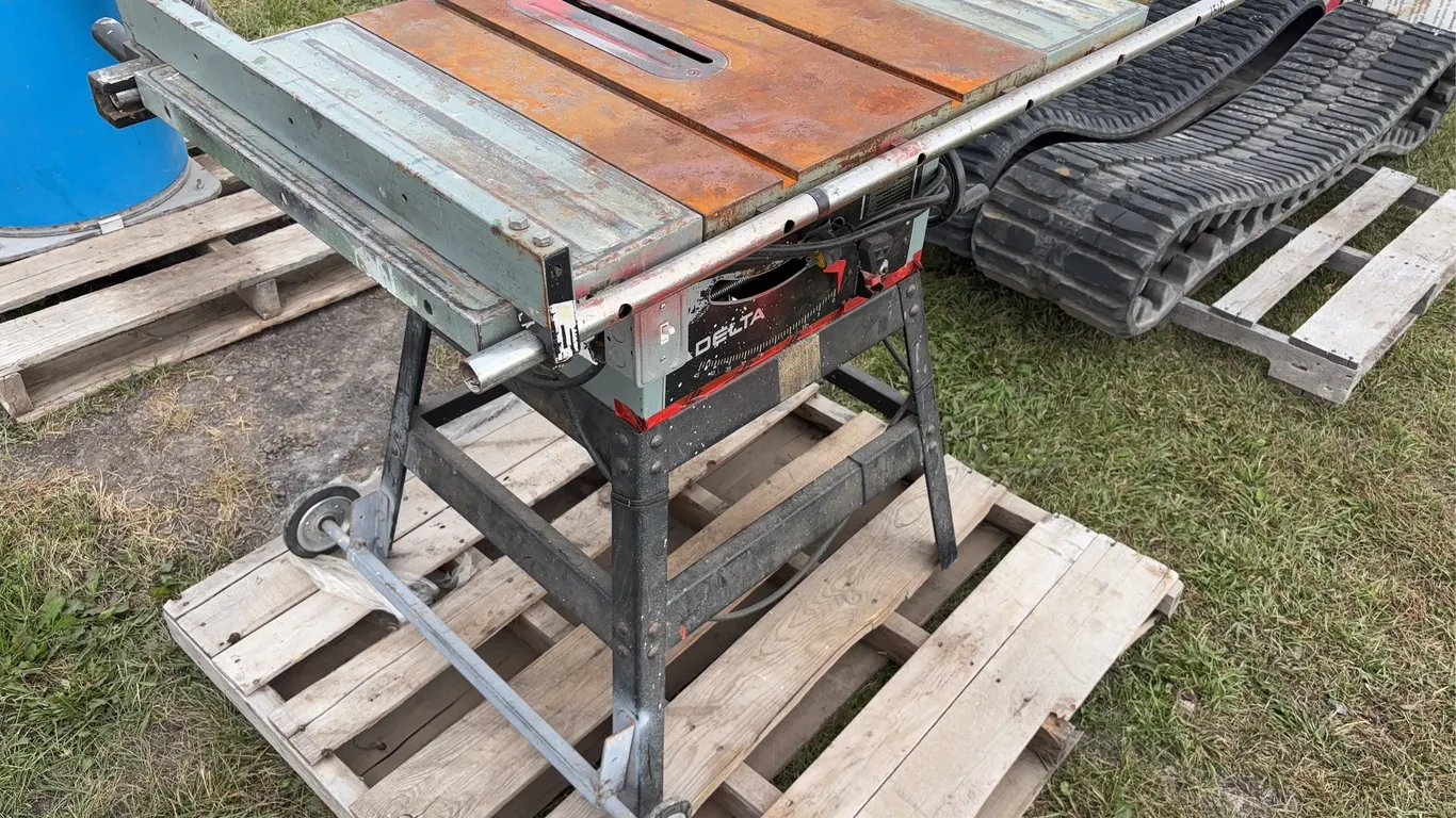 Delta Tablesaw 120v, 10 amp, single phase, *Unreserved*