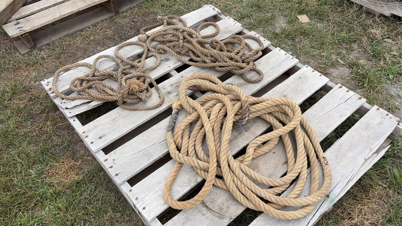 Assorted Sisal ropes, 1- approx 1"x40', 1 - approx 3/4" x 25', 3 - approx 3/4" x 7' rope halters, *Unreserved*