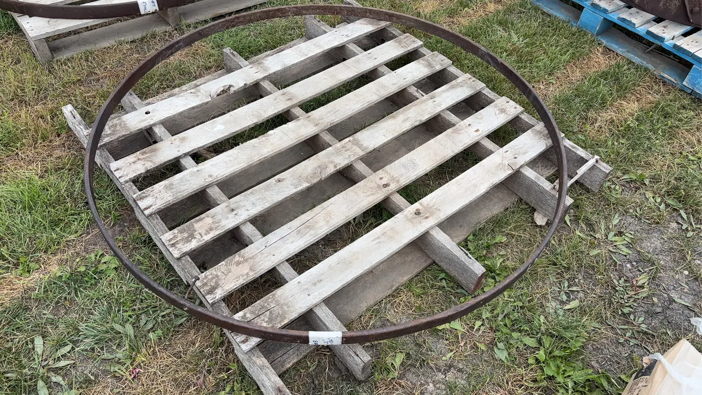 Wheel - approx 1.5"x 54" dia. wagon wheel rim, *Unreserved*