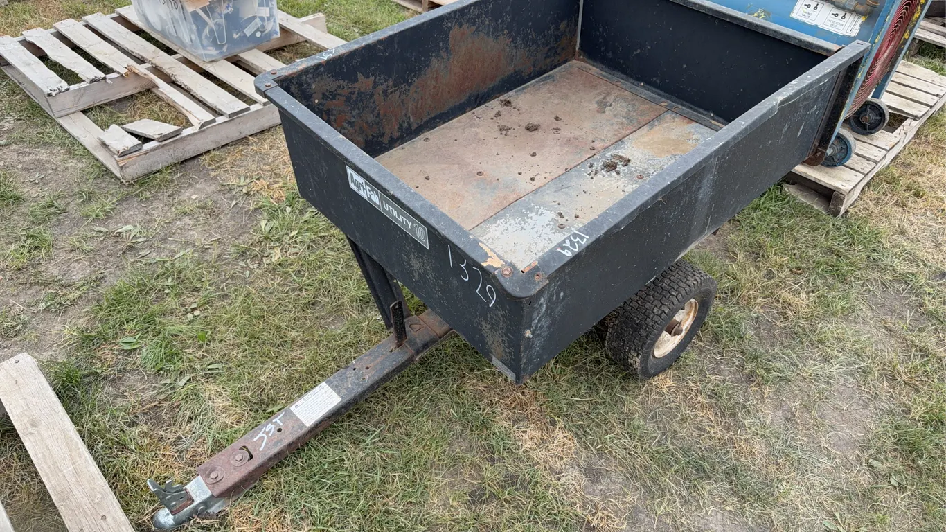 Utility Trailer, 1" - 1.5" hitch, flat tire, *Unreserved*