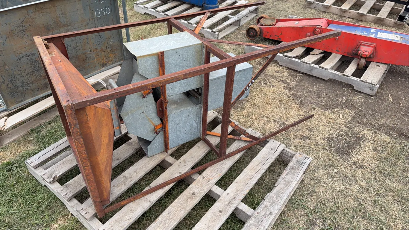 Vintage MP Rocker Seed Treater, *Unreserved*