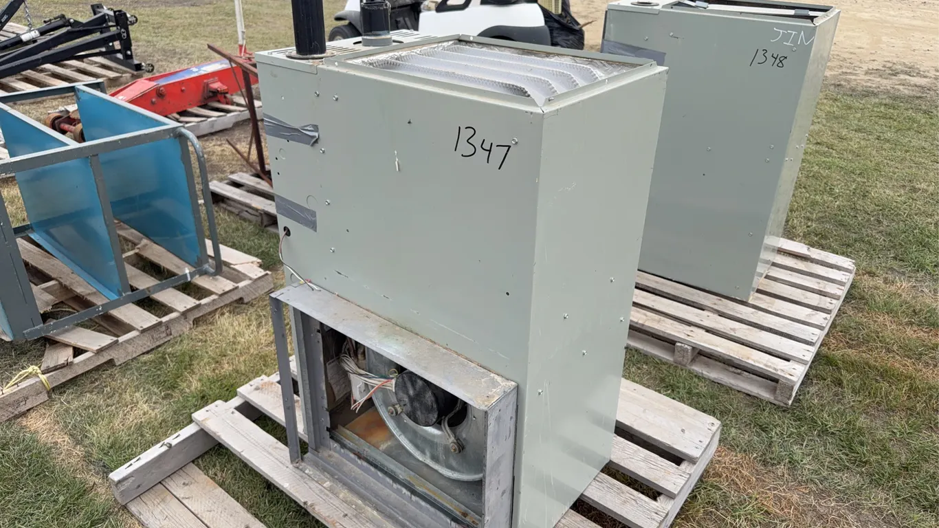 Trane XV90 Up Draft furnace, *Unreserved*