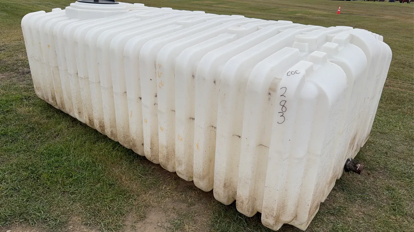 2500L UFA Low Profile Water Tank Approx. 10' x 8' *Unreserved*