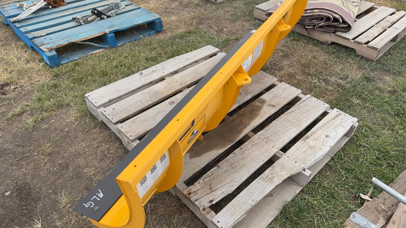 Meyer Drive Pro Snowplow Smooth Blade, Approx. 6' *Unreserved*