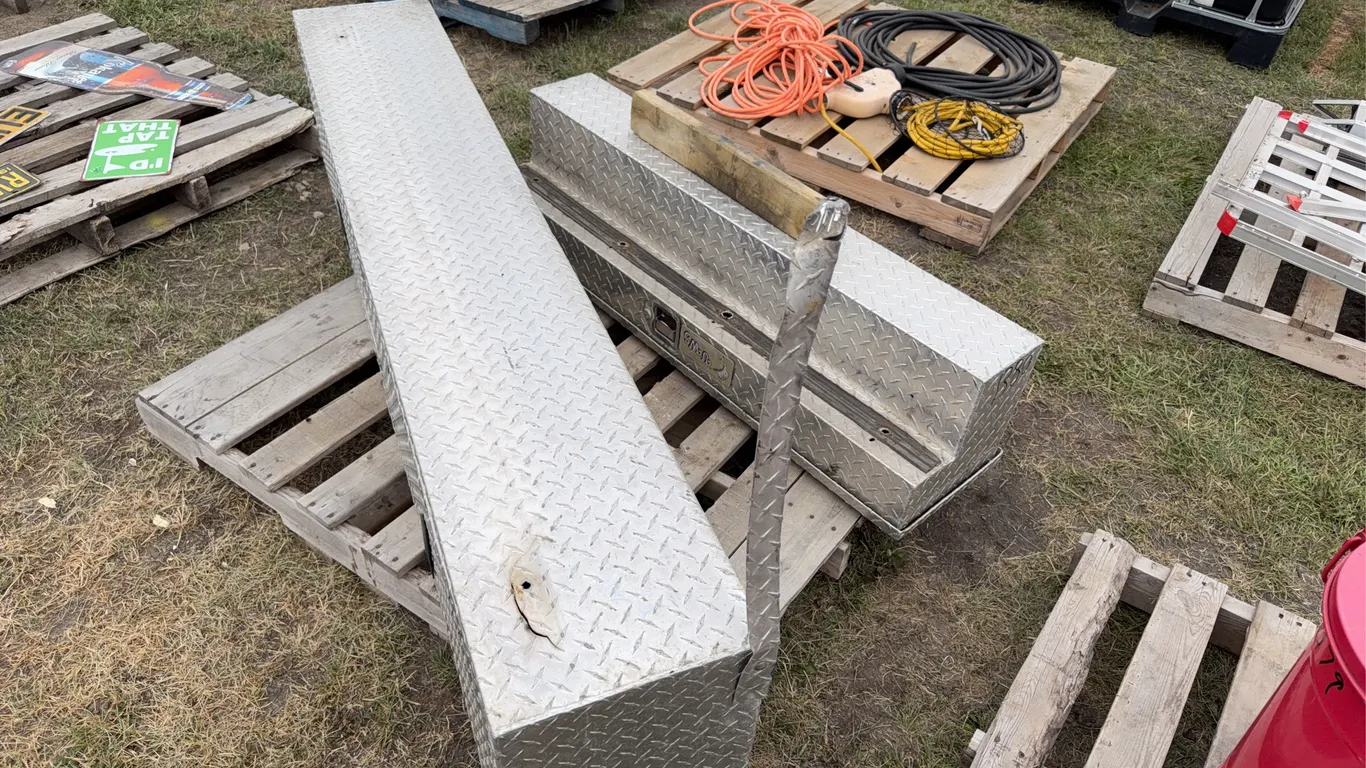 Aluminum Truck side mount Toolboxes, 4' & 6', *Unreserved*