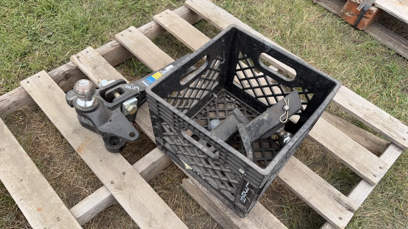 Reese Trailer 15000 lb hitch, 5 lb drop hitch, 5000 lb trailer hitch, *Unreserved*