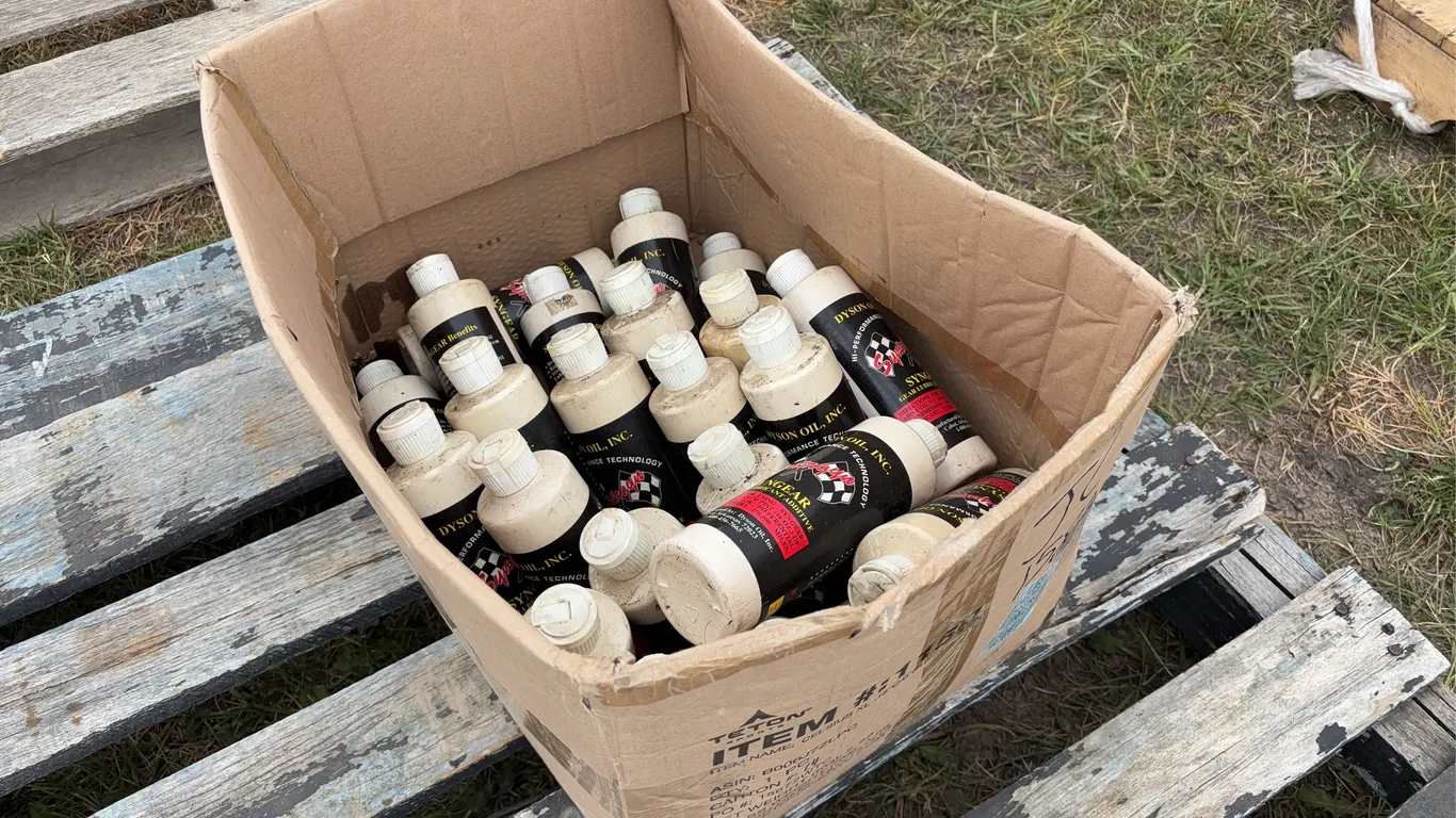 Bottles of Syngear Lube additive, approx 24, *Unreserved*