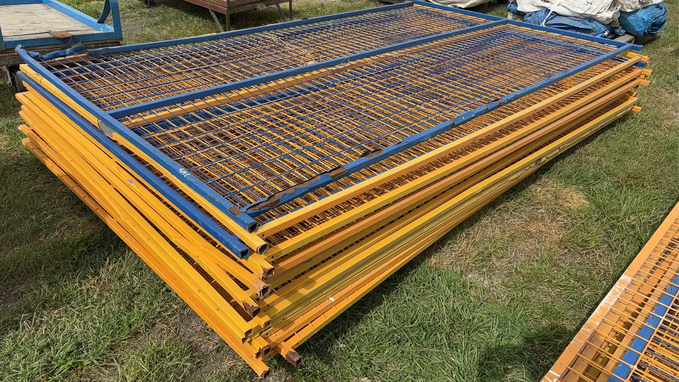 Security Metal Fence Panels, approx 14 ct - 8'x10', *Unreserved*