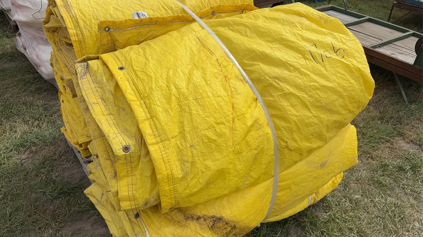 6 - Assorted Insulated tarps, various sizes, *Unreserved*