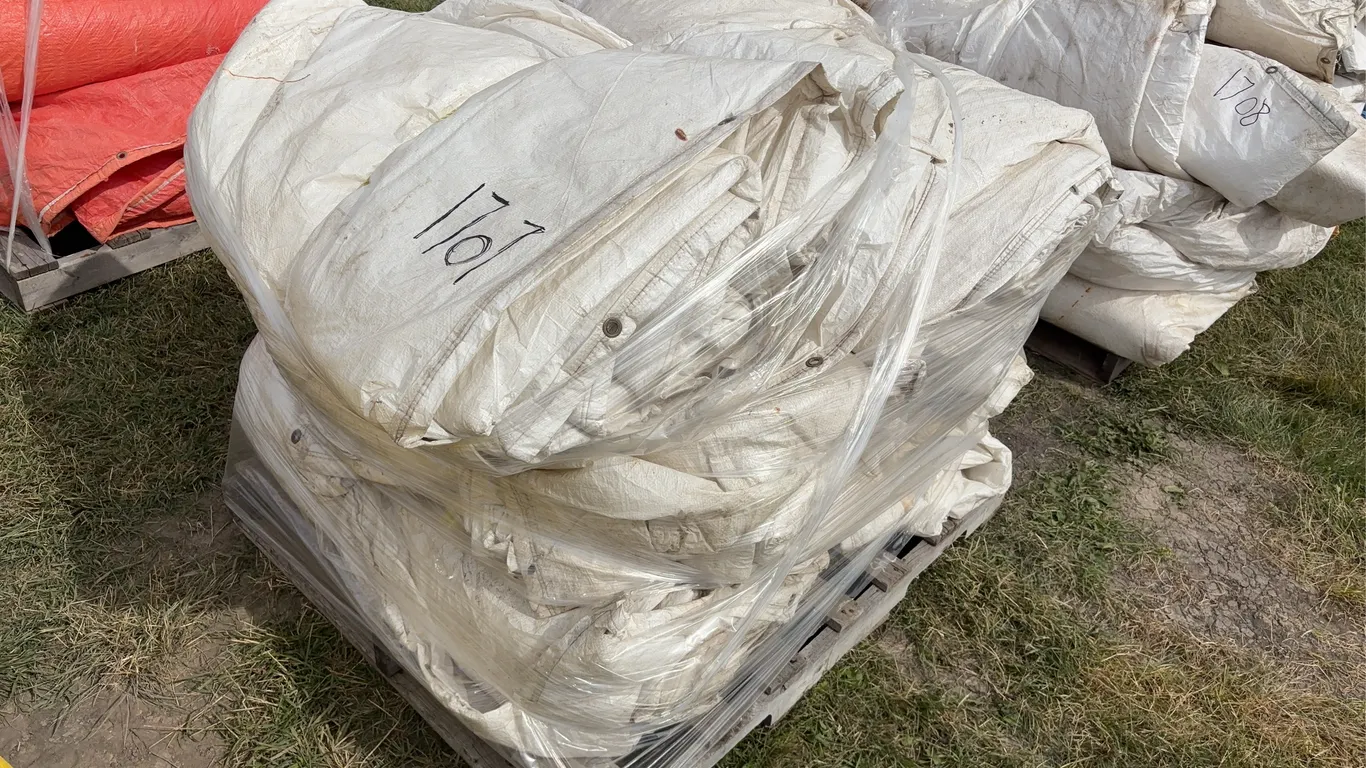 6 - Assorted Insulated tarps, various sizes, *Unreserved*