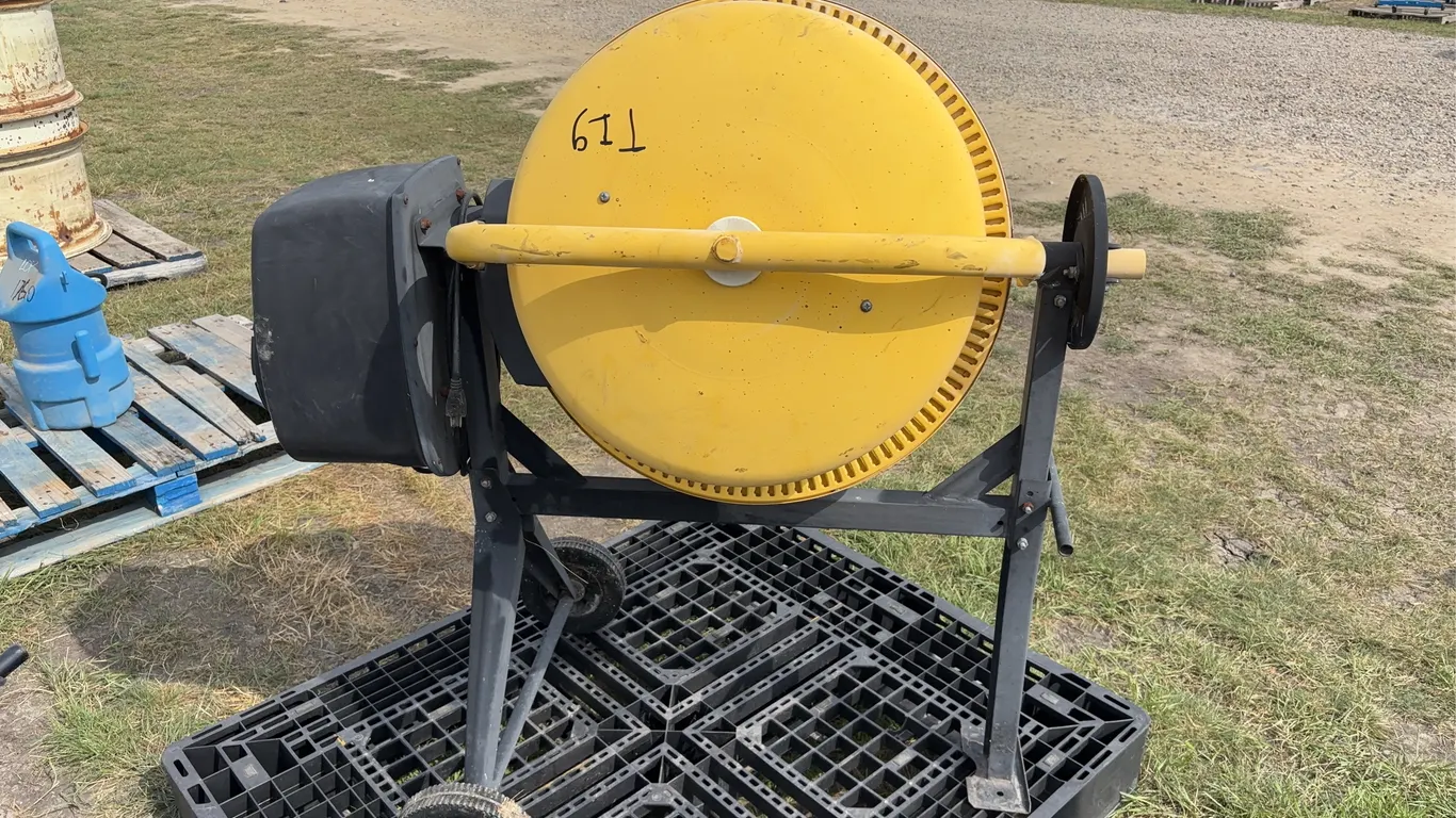Cement Mixer, electric, *Unreserved*