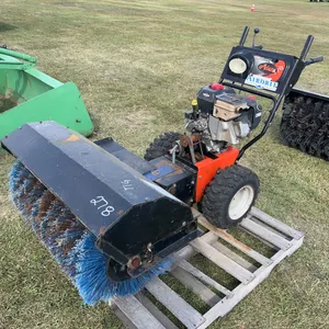 Ariens  Snowbrush 36" W, Model 926044, sn 000283, 305cc, 14.5 ft-lbs, *Unreserved*