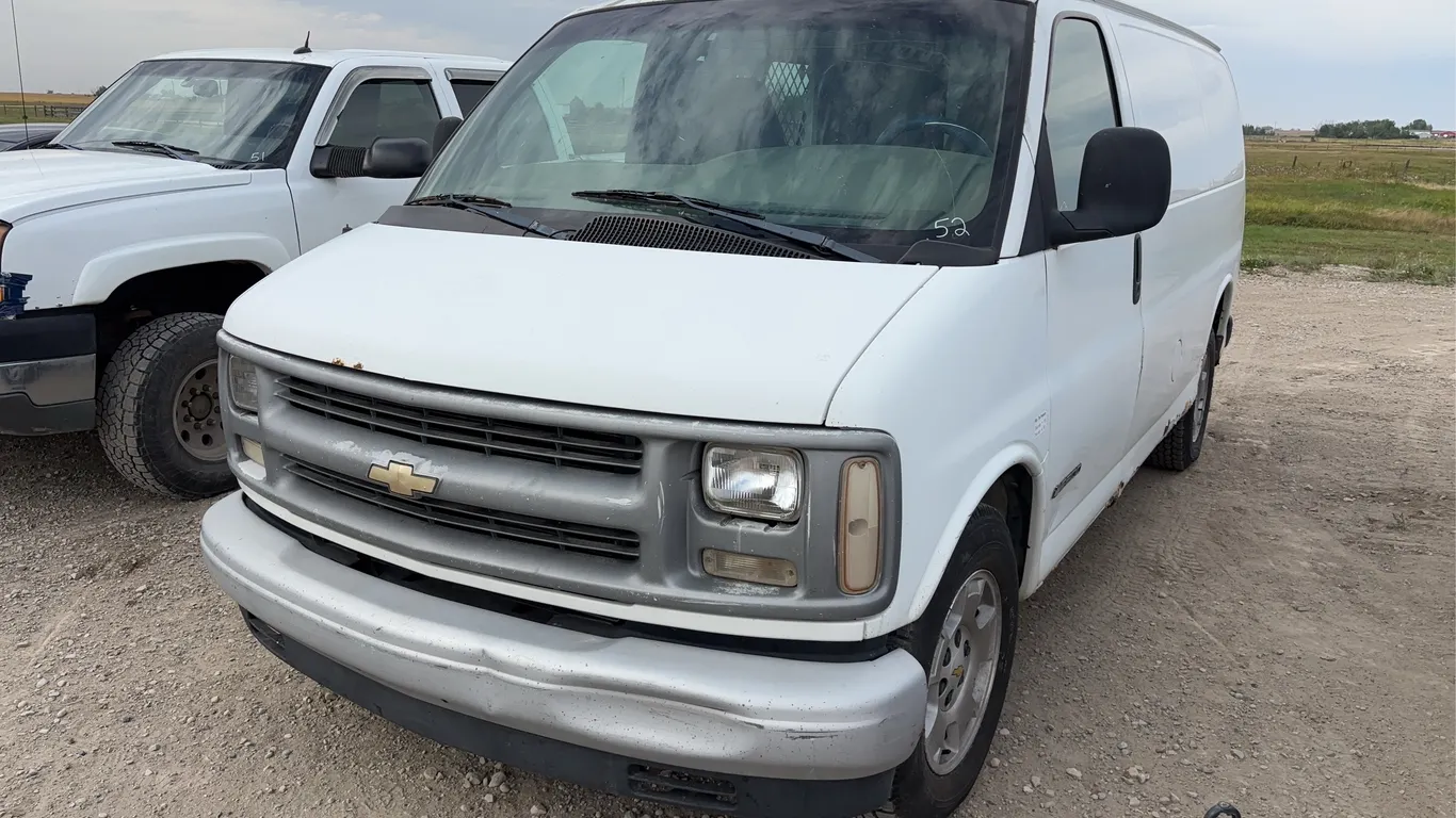 2000 Chev Express Van 2500, *Unreserved*